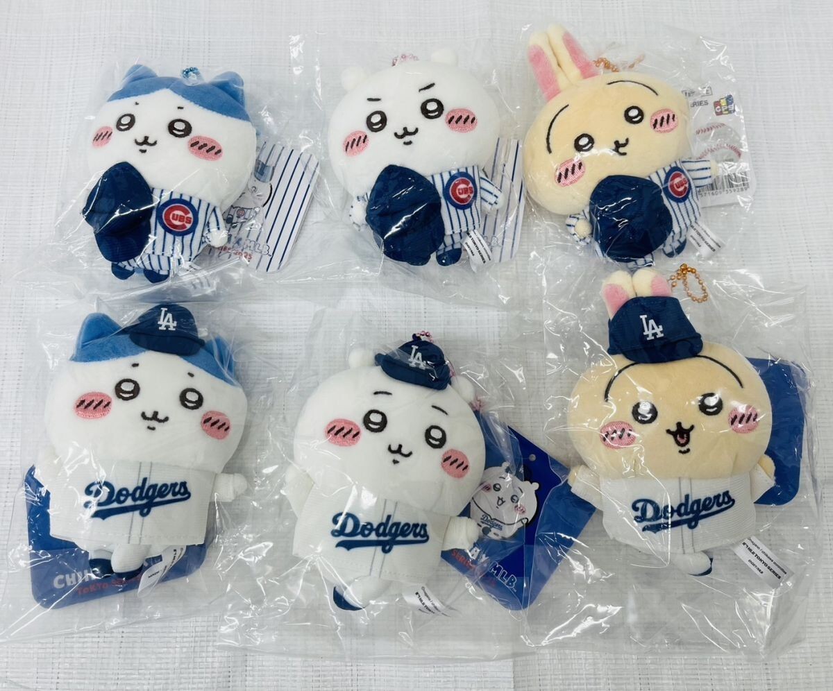 D554-W7-3186 ちいかわ ハチワレ うさぎ MLB 東京シリーズ 2025