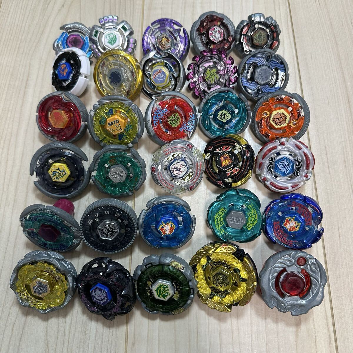 1円スタート メタルファイトベイブレード 30個セット ランチャーセット
