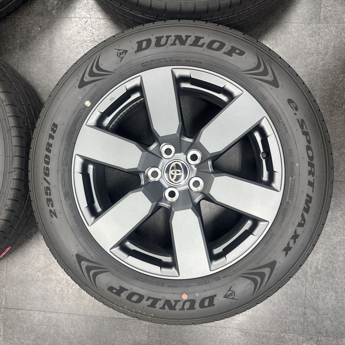 新型RAV4 Adventure（ハイブリッド）AXAN64 純正ホイール タイヤ 4本