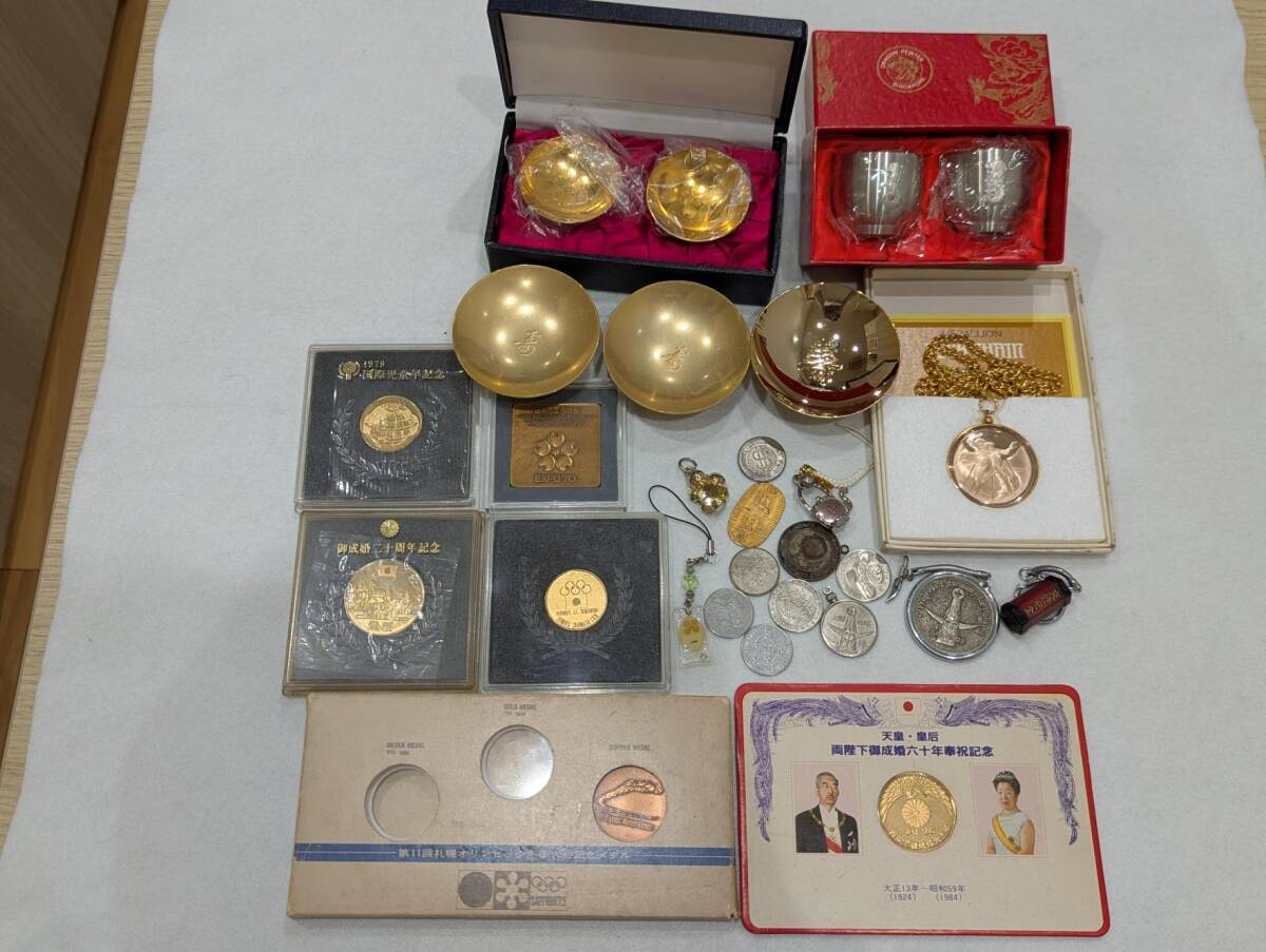 1970年／万国博記念盃。【24kGP製金メッキ。】 万博 金杯の値段と価格推移は？｜7件の売買データから万博 金杯の価値