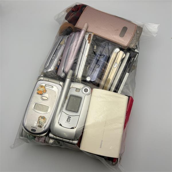 携帯電話 ガラケー ガラパゴス携帯 おまとめ ジャンク品 現状品 レトロ