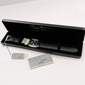 Laura Bの値段と価格推移は？｜120件の売買データからLaura Bの価値が