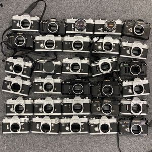 Canon AV-1 フィルムカメラ 2台、カメラ用アクセサリー【ジャンク品】 Canon AV-1の値段と価格推移は？｜65件の売買データからCanon AV-1の