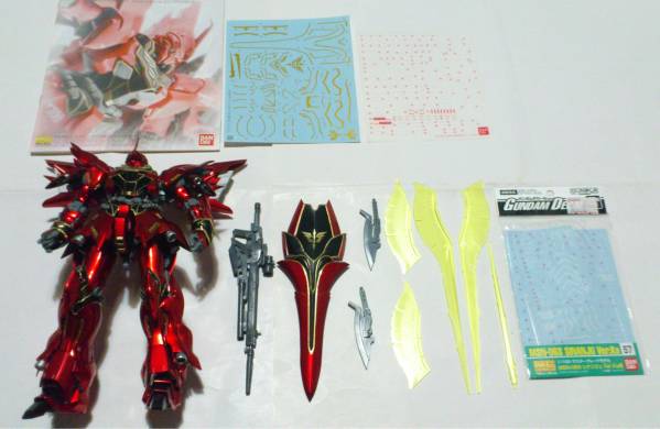 MG シナンジュ Ver.Ka チタニウムフィニッシュ 素組完成品