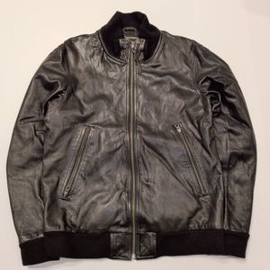 バックナンバー レザーの値段と価格推移は？｜5件の売買データから