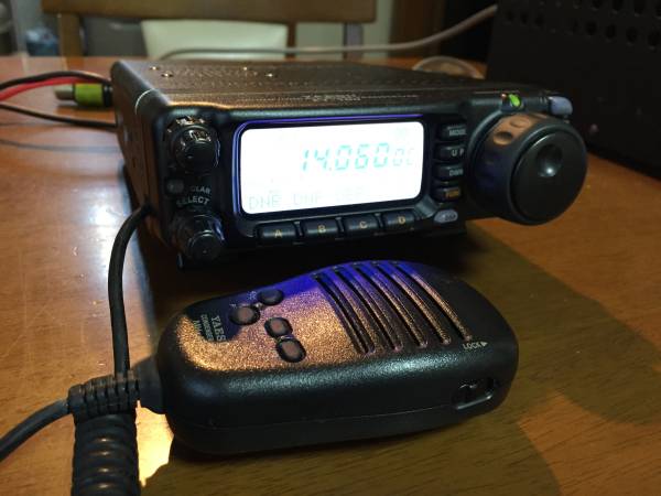 YAESU　八重洲　FT-100 HF～430MHz 50W コンパクト　