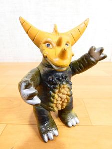 ソフビ ゴモラの値段と価格推移は？｜245件の売買データからソフビ