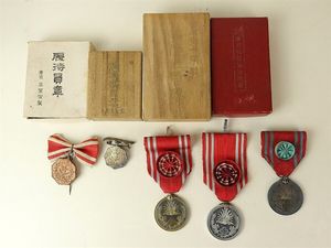 愛国婦人会 バッジの値段と価格推移は？｜6件の売買データから愛国婦人
