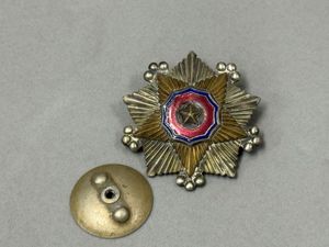 北朝鮮 勲章の値段と価格推移は？｜12件の売買データから北朝鮮 勲章の