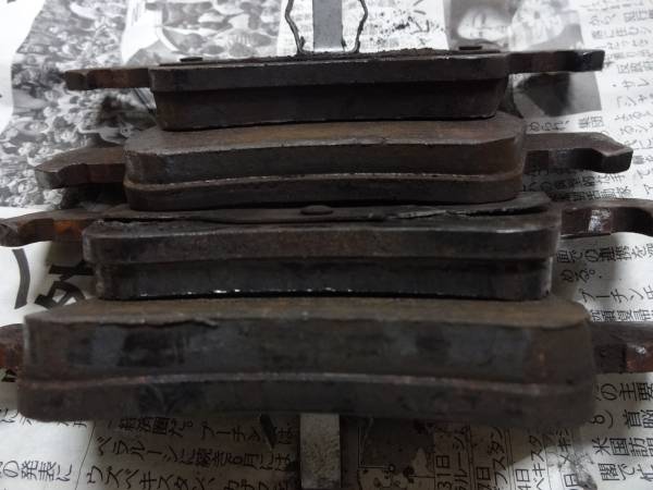 ベンツ　ＣＬＳ３５０　Ｗ２１9 ブレーキパッド　中古