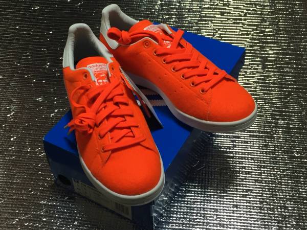 adidas スタンスミス ファレル フェルト オレンジ 27cm