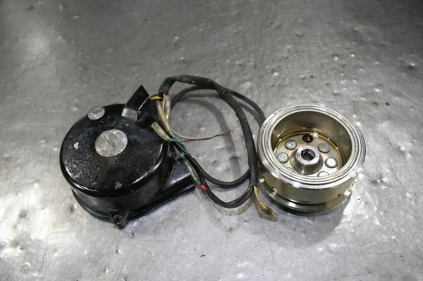 ①TLR200MD09Eエンジン/ジェネレーター＆フラマグ