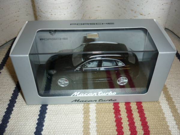 PMA ポルシェ特注 マカン ターボ 2014 ブラック 美品 1/43