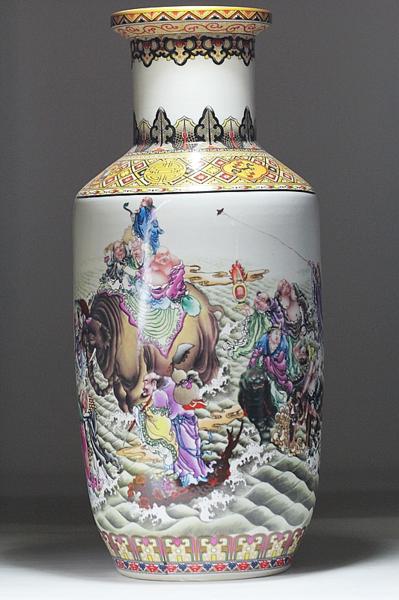 清代 乾隆年製 十八羅漢図 琺瑯彩 瓶 高66cm Z233