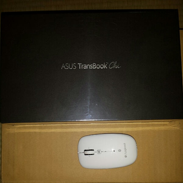 美品 送料込み ASUS TransBook T90Chi T90CHI-3775 マウス付き