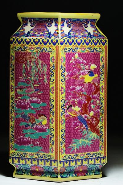 故宮保管委員会 清代乾隆年製 色絵 花鳥図 瓶 高30.5cm Z189 工芸品