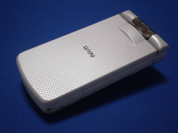 ■W61CA ローブホワイト au