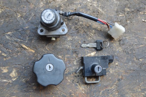 当時物 純正 RZ250 4L3 キーセット RZ350 4UO