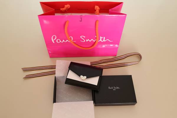 ☆★新品ポール・スミス名刺入れ　ラブレター黒　プレゼント★☆