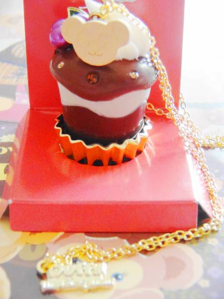 TDSスイートダッフィー カップケーキ型ネックレス完売商品￥4500