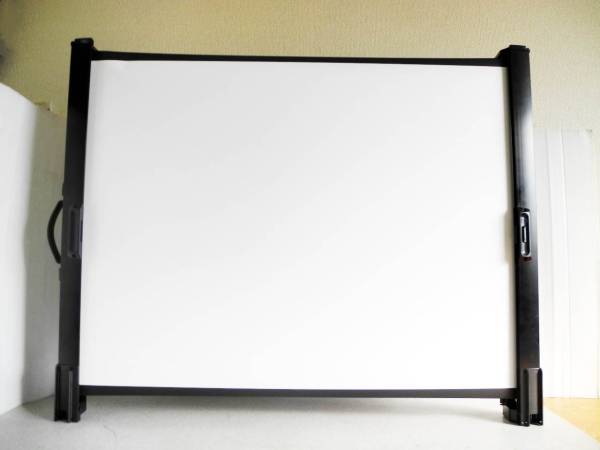 ●IZUMI テーブルトップモバイルスクリーン 40インチ？