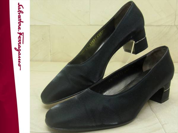 稀少★フェラガモ プレーン パンプス ラインストーン サテン 5C