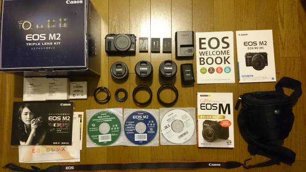 【送料無料】美品 Canon EOS M2 トリプルレンズキットおまけ多数