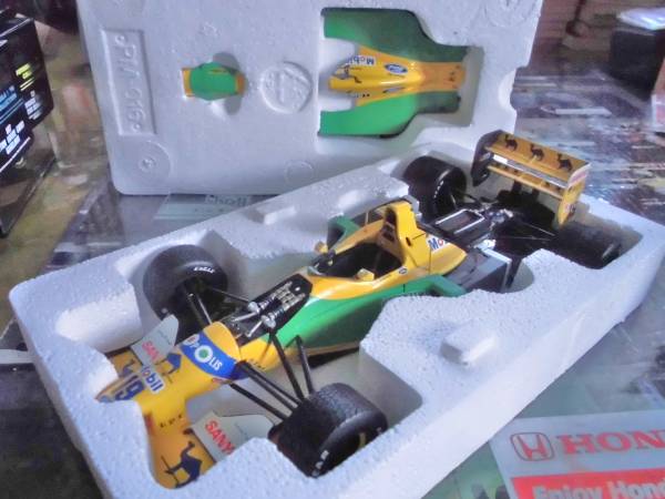 1/18 ベネトン B192 #19 ミハエル シューマッハ 初優勝車 MSC