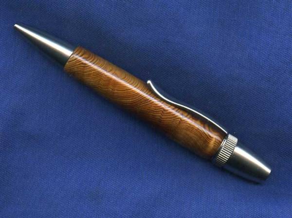 手作り　杢のきれいな屋久杉　　回転式ボールペンB718