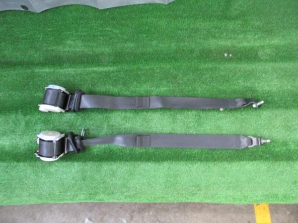 GB/3GB4/GP3 フリードスパイク 前期 リアシートベルト