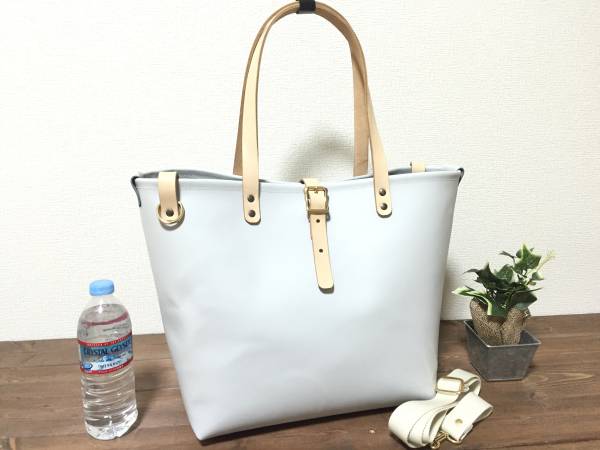 こだわり2WAY特大レザートートバッグ！ホワイトしっかりボストン