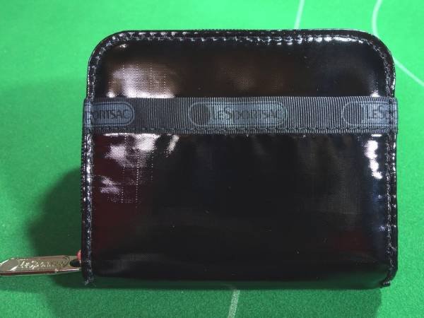 □レスポートサックLesportsac CLAIREブラックパテント2折財布□