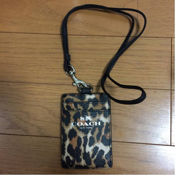 未使用 送料無料 コーチ IDタグ レオパード カードケース