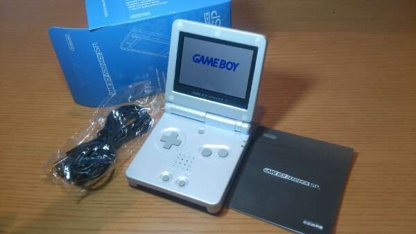 新同★ゲームボーイアドバンスSP北米版バックライト★白 AGS-101