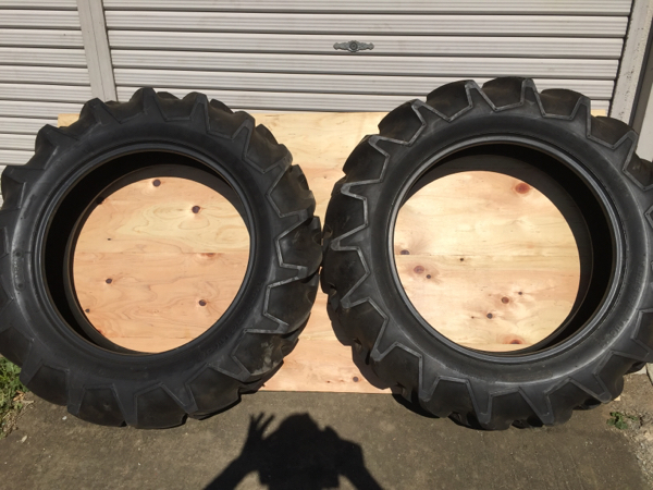 中古 大型トラクター前輪タイヤ FL18 9.5-24・クボタ・ヤンマー