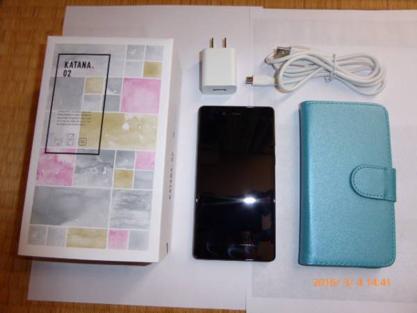 KATANA 02 FREETEL製 WindowsPhone 美品 カバー付