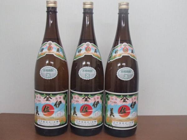 飲料・酒 【14年熟成/古酒】本格芋焼酎 伊佐美 1800ml 3本セット 未開栓