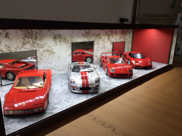 1⁄18 1/18 専用 ジオラマ LEDショーケース 棚 ACアダプター ガレージ2