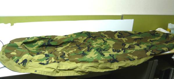 【米軍放出品】寝袋+寝袋カバー ゴアテックス 中古品 C11-4