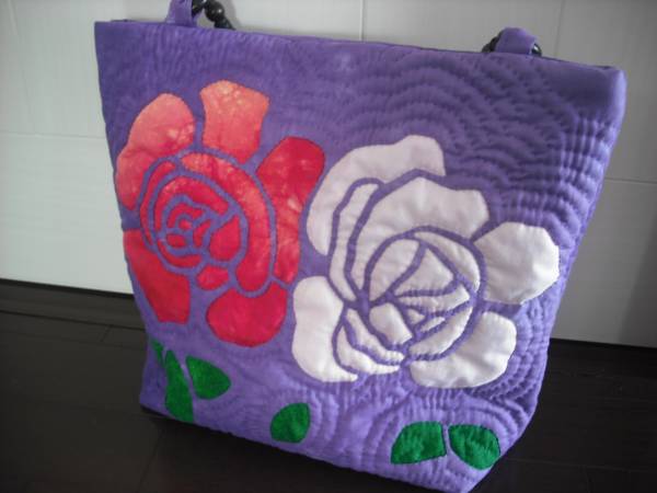 つるバラ・ハンドメイド・ハワイアンキルトバッグ・ステンドグラスキルト ステンドグラス☆ハワイアンキルト☆ハンドメイドバッグ