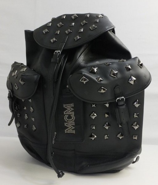 MCM 黒 スタッズ リュック バックパック 正規品 R45170