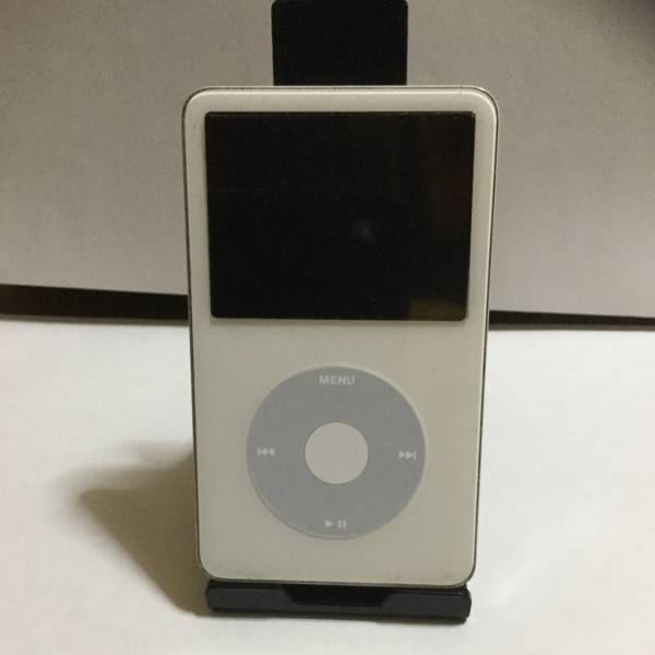 Apple iPod ホワイト 第５世代 中古 本体のみ 動作品