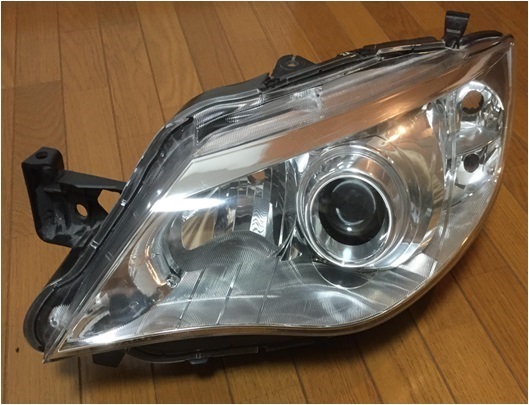 インプレッサ ヘッドライト　左　中古　美品