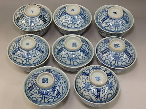 □中国陶器【染付唐草文 蓋付碗 8客】在銘 直径10.5cm 染付唐草文茶碗