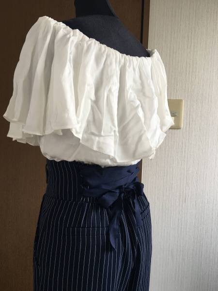 新品スナイデル後ろ編み上げハイウエストパンツ＋フリルトップス