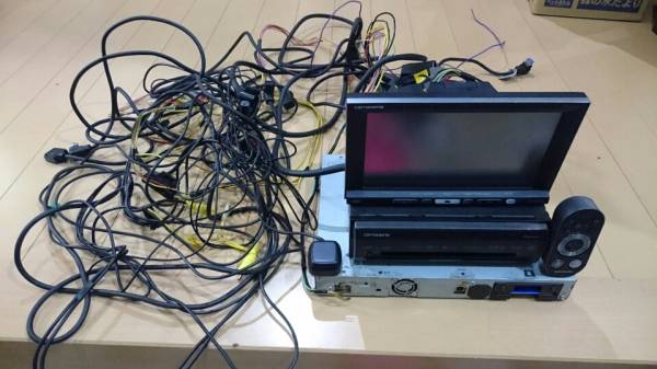 カロッツェリア　HDDナビ　AVIC-HRV002G　地デジ　フルセグ