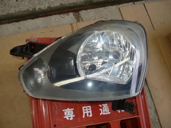 ミラ イース LA300S 純正 左 ヘッドライト ユニット ミライース