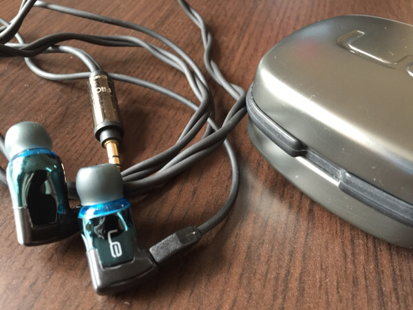 Westone UM Pro Pro30 0 | スモーク 有線イヤホン 公式通販 1 and Page