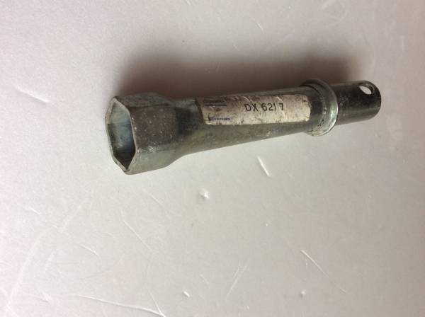 CITROEN DS21 プラグレンチ　純正品　新品_2