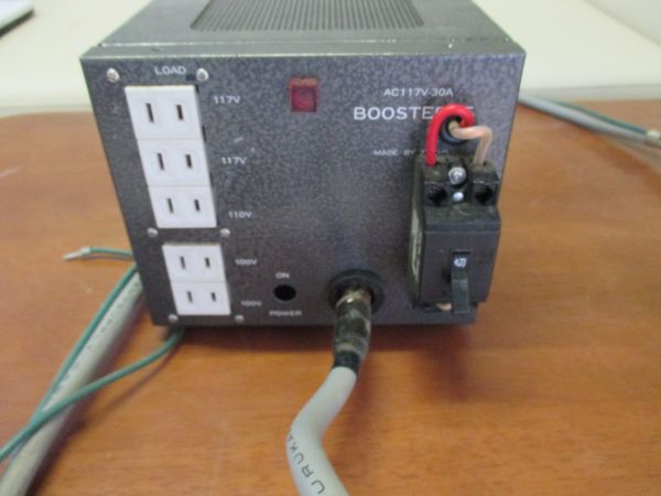 変圧器　ＡＣ117Ｖ-30Ａ